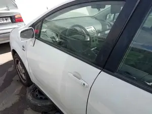 Foto de PUERTA DELANTERA IZQUIERDA TOYOTA COROLLA VERSO (R1) 1.8 16V CAT (129 CV / 95 KW) referencia 670020F011