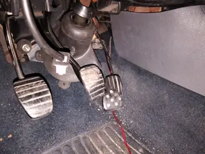 Foto de PEDAL ACELERADOR RENAULT CLIO II FASE I (B/CB0) 1.4 16V (98 CV / 72 KW)