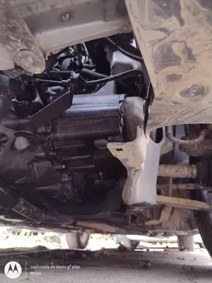 Foto de BRAZO SUSPENSION DELANTERO IZQUIERDO PEUGEOT 206 1.4 HDi (68 CV / 50 KW)