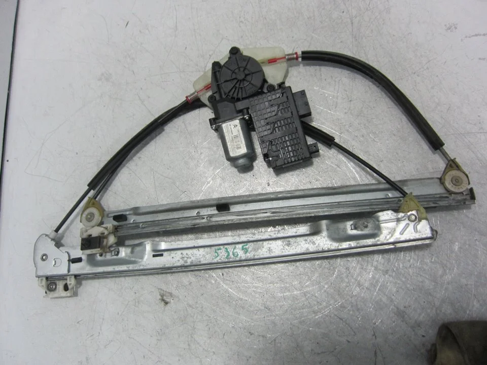 Foto de ELEVALUNAS DELANTERO IZQUIERDO CITROEN C4 PICASSO 1.6 16V (120 CV / 88 KW) referencia 9674032780