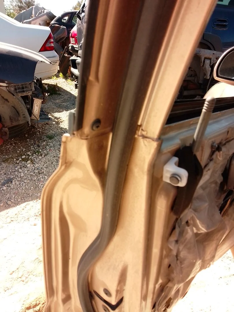 Foto de GOMAS CONTORNO PUERTA KIA RIO (BC) 1.3 CAT (75 CV / 55 KW) referencia 0K30A50981B
