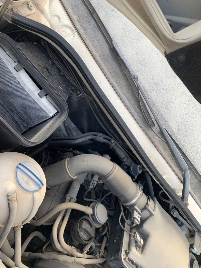 Foto de CAJA PRECALENTAMIENTO VOLKSWAGEN CRAFTER FURGÓN (2E) 2.5 TDI DPF (109 CV / 80 KW)