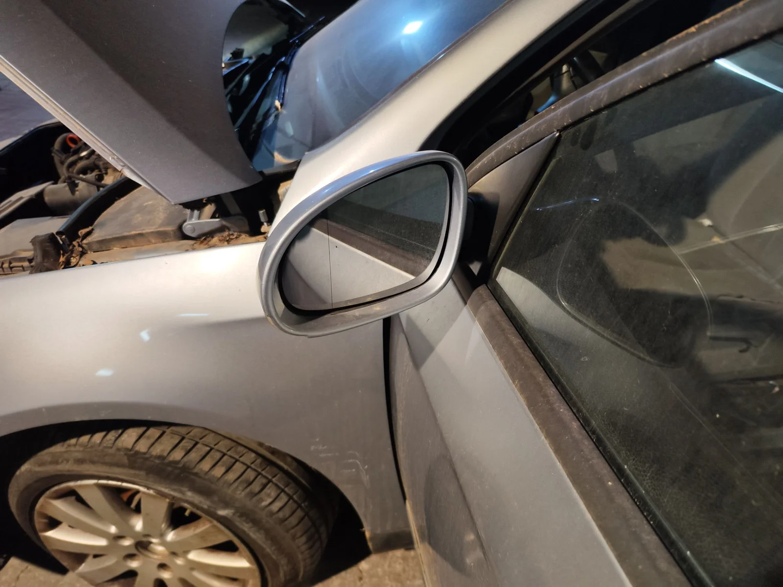 Foto de RETROVISOR IZQUIERDO VOLKSWAGEN PASSAT BERLINA (3C2) 2.0 TDI (140 CV / 103 KW) referencia 3C0857933