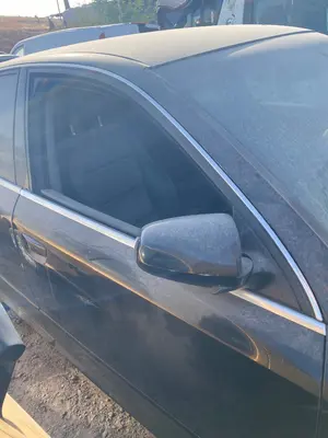 Foto de PUERTA DELANTERA DERECHA AUDI A4 BERLINA (8E) 1.9 TDI (131 CV / 96 KW) referencia 8E0831052