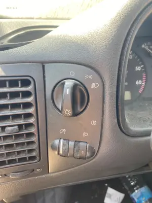 Foto de MANDO LUCES VOLKSWAGEN POLO III (6N1) 1.4  (60 CV / 44 KW) referencia 6N0953513  FKZ