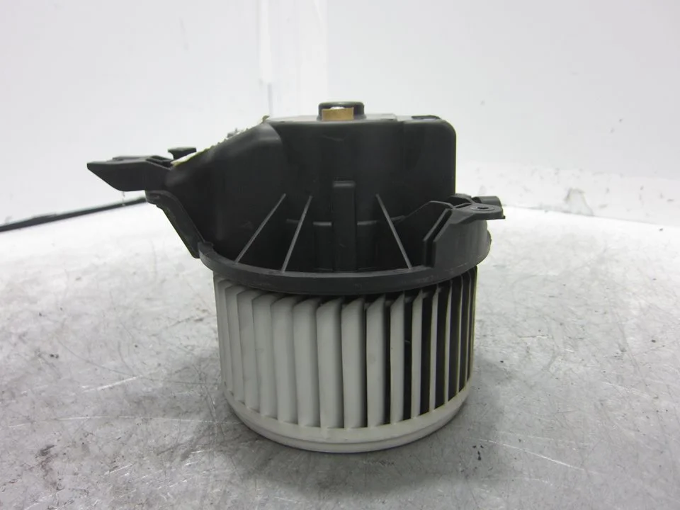 Foto de MOTOR CALEFACCION OPEL CORSA D 1.3 16V CDTI CAT (Z 13 DTH / L4I) (90 CV / 66 KW) referencia 5D3330100