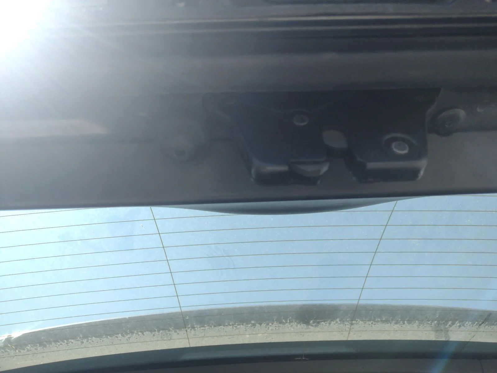 Foto de CERRADURA MALETERO / PORTON BMW SERIE X5 (E53) 3.0 Turbodiesel CAT (218 CV / 160 KW)