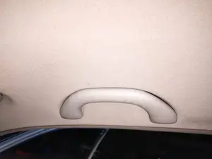Foto de ASIDERO TECHO DELANTERO DERECHO VOLKSWAGEN GOLF IV BERLINA (1J1)(10.1997)