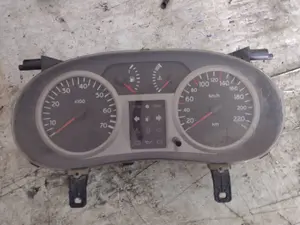 Foto de CUADRO INSTRUMENTOS RENAULT CLIO II FASE II (B/CB0) 1.4 16V (98 CV / 72 KW) referencia P8200059776