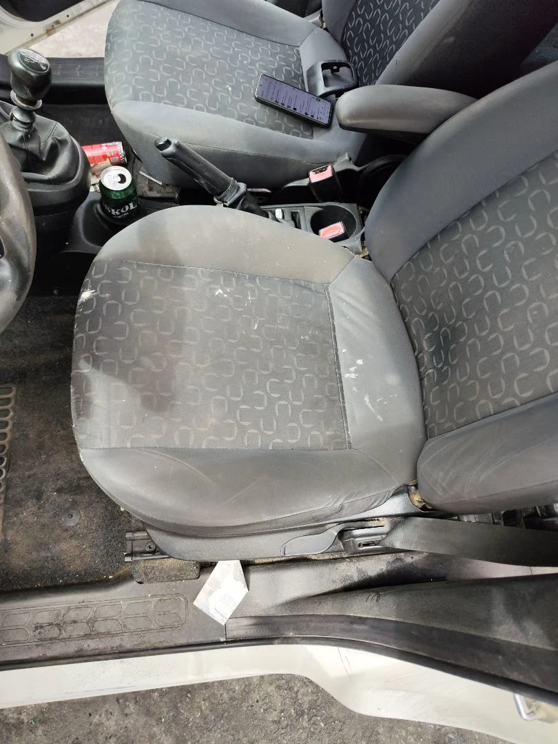 Foto de ASIENTO DELANTERO IZQUIERDO FIAT II DOBLÒ (152) 1.6 JTDM 16V CAT (105 CV / 77 KW)