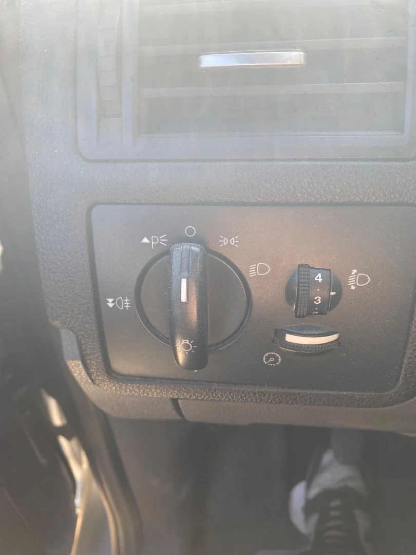 Foto de MANDO LUCES FORD FOCUS C-MAX (CAP)(2003) 1.6 TDCi CAT (109 CV / 80 KW)