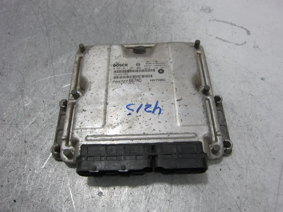 Foto de CENTRALITA MOTOR UCE CHRYSLER VOYAGER (RG) 2.5 CRD CAT (141 CV / 104 KW) referencia P04727667AD