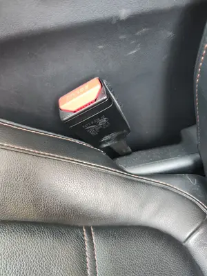 Foto de PRETENSOR AIRBAG IZQUIERDO JAGUAR F-PACE 3.0 V6 Diesel CAT (301 CV / 221 KW)