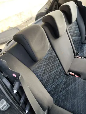 Foto de ASIENTO TRASERO MEDIO RENAULT CLIO III 1.2 16V (75 CV / 55 KW) foto 2