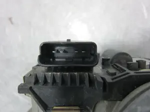 Foto de MOTOR LIMPIA DELANTERO PEUGEOT 407 COUPÉ 2.7 HDi FAP CAT (UHZ / DT17TED4) (204 CV / 150 KW) referencia 9661995980 foto 4