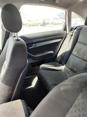 Foto de MANETA INTERIOR TRASERA DERECHA AUDI A6 BERLINA (4F2) 2.0 TDI (140 CV / 103 KW) referencia 4F0839020F