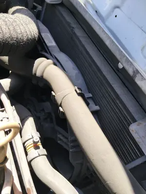 Foto de CONDENSADOR / RADIADOR  AIRE ACONDICIONADO RENAULT KANGOO I (F/KC0) 1.9 dCi Diesel CAT (84 CV / 62 KW)
