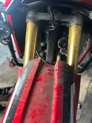 Foto de HORQUILLA HONDA CRF 1000L AFRICA TWIN 998 cm3 - 70 kW (95 CV / 70 KW) foto 2