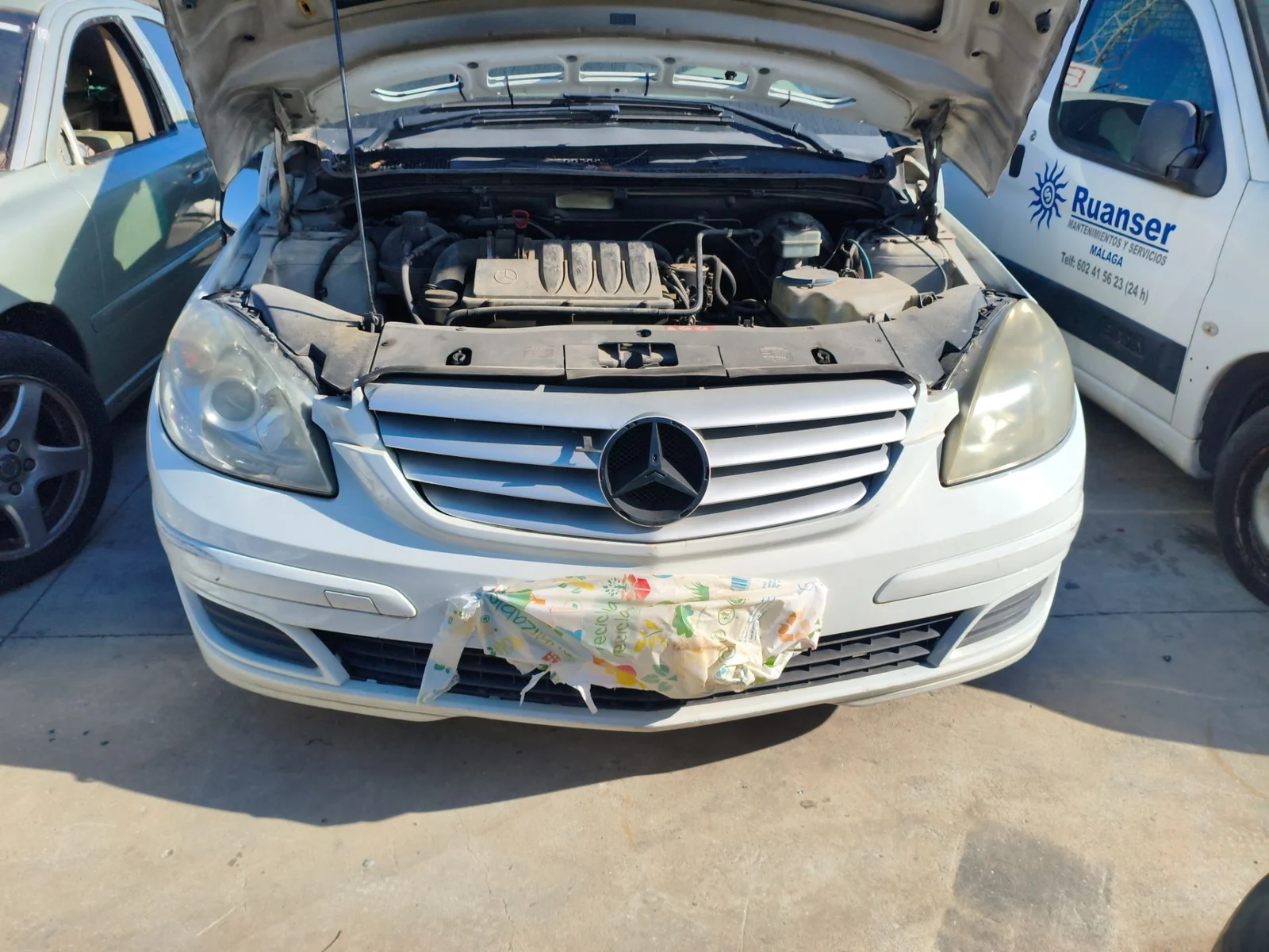 Foto de PARAGOLPES DELANTERO MERCEDES-BENZ CLASE B (BM 245) 2.0 CDI CAT (109 CV / 80 KW)