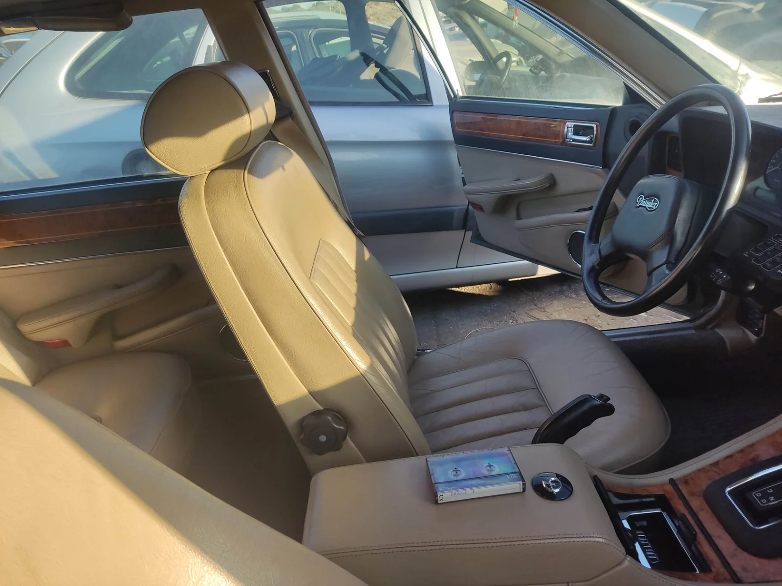 Foto de ASIENTO DELANTERO IZQUIERDO JAGUAR XJ 4.0 CAT (222 CV / 163 KW)