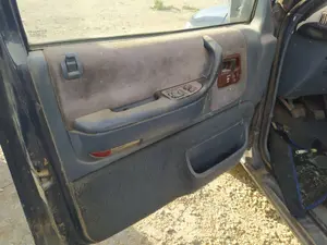 Foto de ELEVALUNAS DELANTERO IZQUIERDO CHRYSLER VOYAGER GS 2.5 Turbodiesel (116 CV / 85 KW)