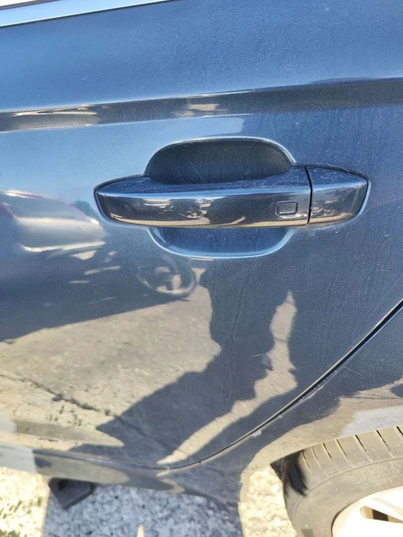 Foto de MANETA EXTERIOR TRASERA IZQUIERDA AUDI A6 AVANT (4GD) 2.0 16V TDI (190 CV / 140 KW) referencia 4H0837205
