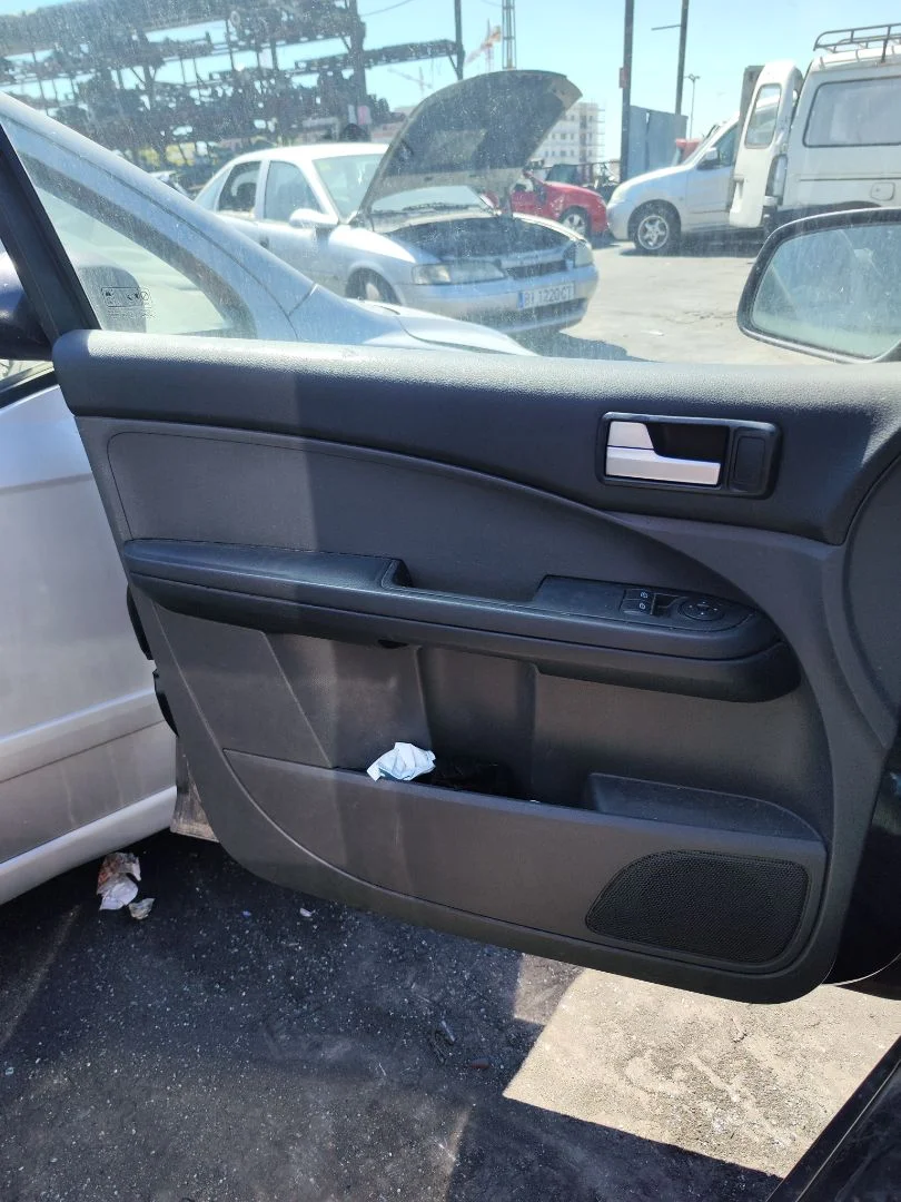 Foto de GUARNECIDO PUERTA DELANTERA IZQUIERDA FORD FOCUS C-MAX (CAP)(2003) 1.6 TDCi CAT (90 CV / 66 KW)