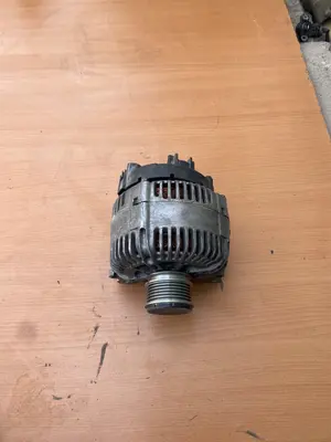 Foto de ALTERNADOR VOLKSWAGEN PASSAT BERLINA (3C2) 2.0 TDI (140 CV / 103 KW) referencia 021903026L foto 3