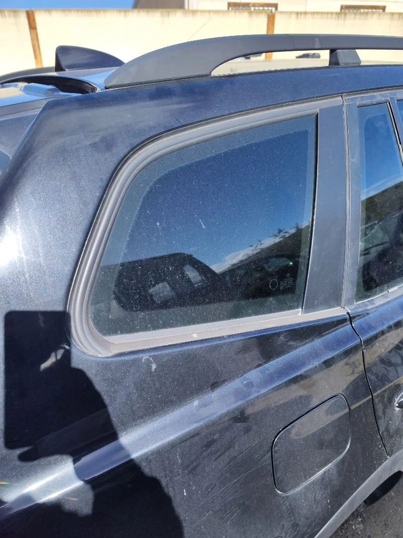 Foto de LUNA CUSTODIA TRASERA DERECHA BMW SERIE X3 (E83) 2.0 16V Diesel CAT (150 CV / 110 KW)