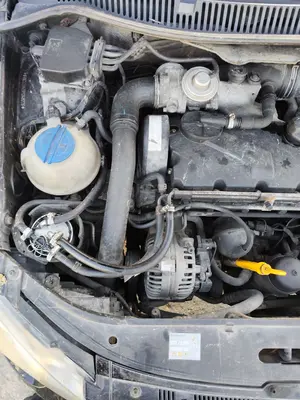 Foto de MOTOR COMPLETO VOLKSWAGEN POLO IV (9N3) 1.9 TDI (101 CV / 74 KW) referencia AXR foto 3