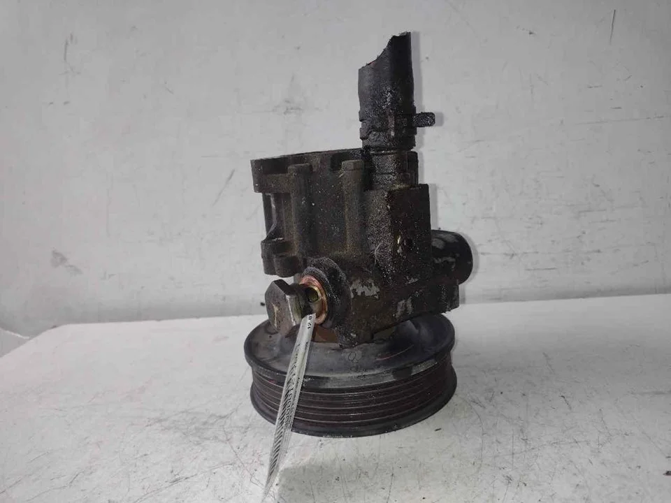 Foto de BOMBA DIRECCION SEAT IBIZA (6K1) 1.4 (60 CV / 44 KW) referencia 030145269B