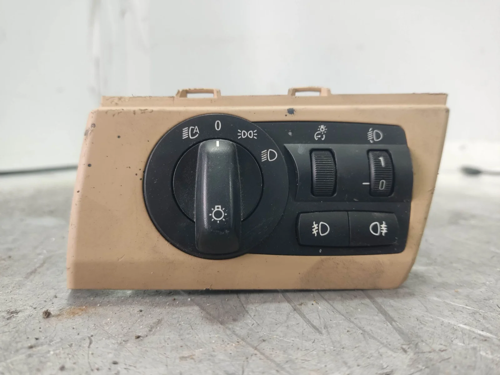 Foto de MANDO LUCES BMW SERIE X3 (E83) 2.0 Turbodiesel CAT (177 CV / 130 KW) referencia 3420274