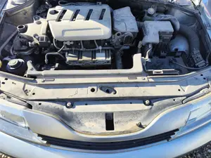 Foto de REJILLA DELANTERA RENAULT LAGUNA II (BG0) 1.8 CAT (120 CV / 88 KW)