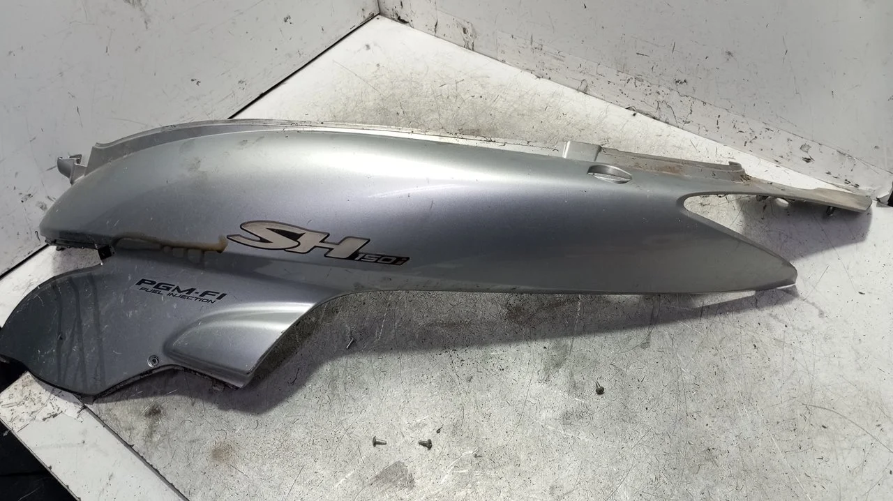 Foto de NO IDENTIFICADO HONDA SH 150 150 cm3 - 11 kW (15 CV / 11 KW) referencia 83600-KTFA-6400