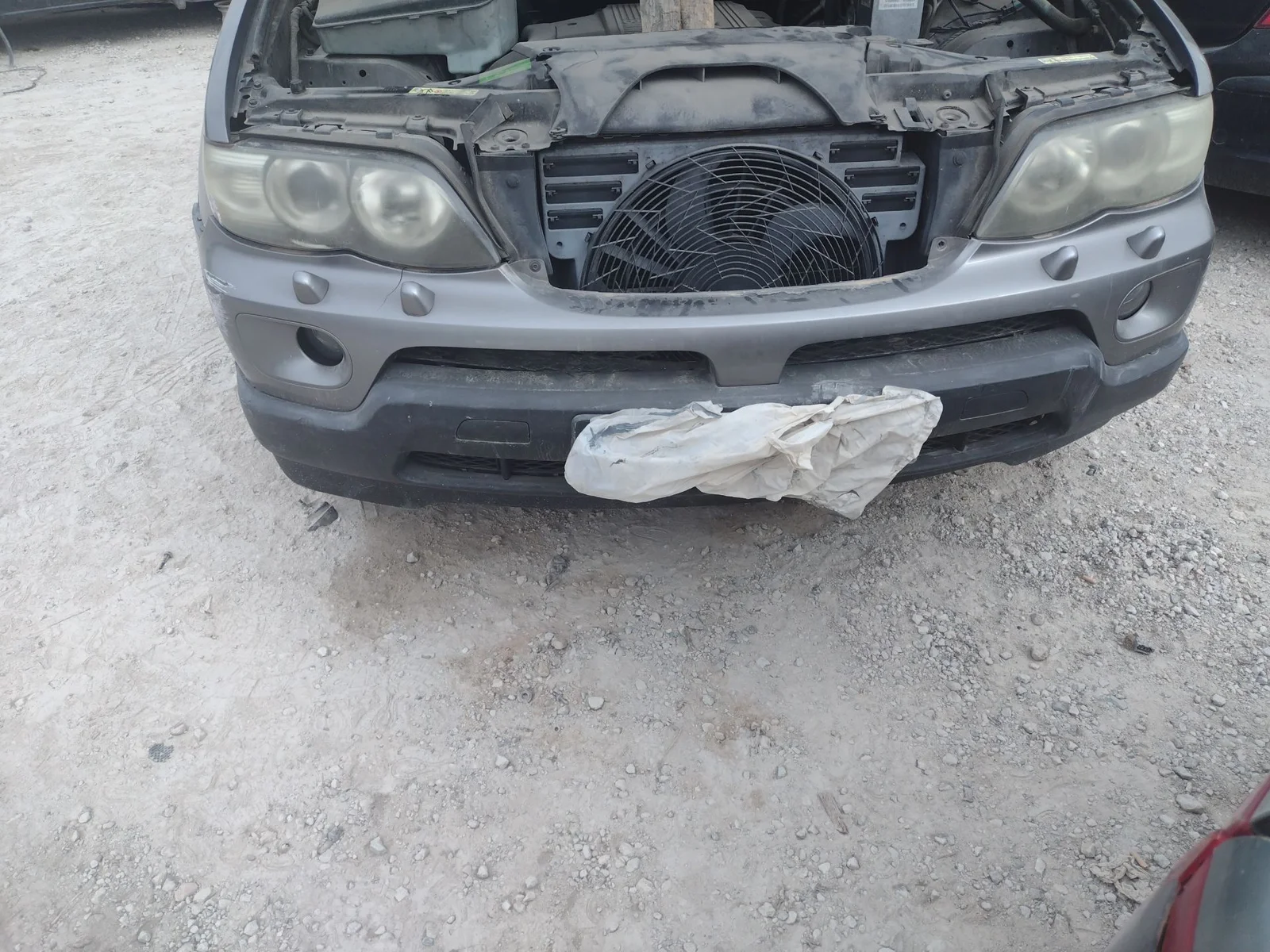 Foto de REFUERZO PARAGOLPES DELANTERO BMW SERIE X5 (E53) 3.0 Turbodiesel CAT (218 CV / 160 KW)