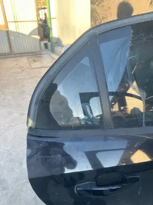 Foto de LUNA CUSTODIA TRASERA DERECHA SAAB 9-3 BERLINA 1.9 TiD CAT (150 CV / 110 KW)
