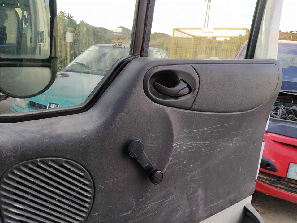 Foto de MANETA INTERIOR DELANTERA DERECHA FORD TRANSIT COMBI (FY) 2.0 TD CAT (75 CV / 55 KW)