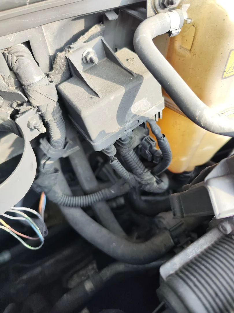 Foto de CAJA PRECALENTAMIENTO ALFA ROMEO 159 (140) 1.9 JTD (M) 16V CAT (150 CV / 110 KW)