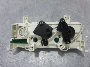 Foto de MANDO CALEFACCION / AIRE ACONDICIONADO RENAULT CLIO II FASE II (B/CB0) 1.2 (58 CV / 43 KW) referencia 8200147157 foto 2