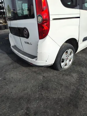 Foto de PARAGOLPES TRASERO FIAT II DOBLÒ (152) 1.6 JTDM 16V CAT (105 CV / 77 KW) referencia 735497862 foto 4