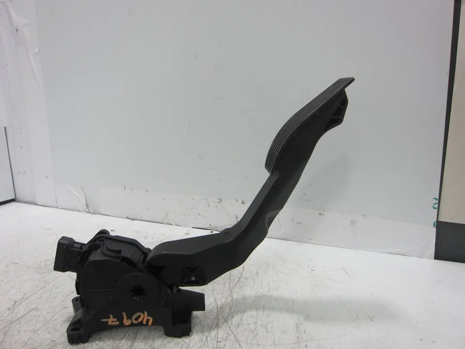 Foto de POTENCIOMETRO PEDAL FIAT 500X (334) 1.0 CAT (120 CV / 88 KW) referencia 51942423