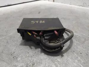 Foto de CAJA RELES / FUSIBLES OPEL ZAFIRA A 1.8 16V CAT (116 CV / 85 KW) referencia 09131668 foto 2