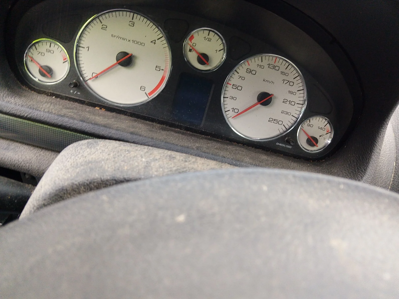 Foto de CUADRO INSTRUMENTOS PEUGEOT 407 2.0 16V HDi FAP CAT (RHR / DW10BTED4) (136 CV / 100 KW)