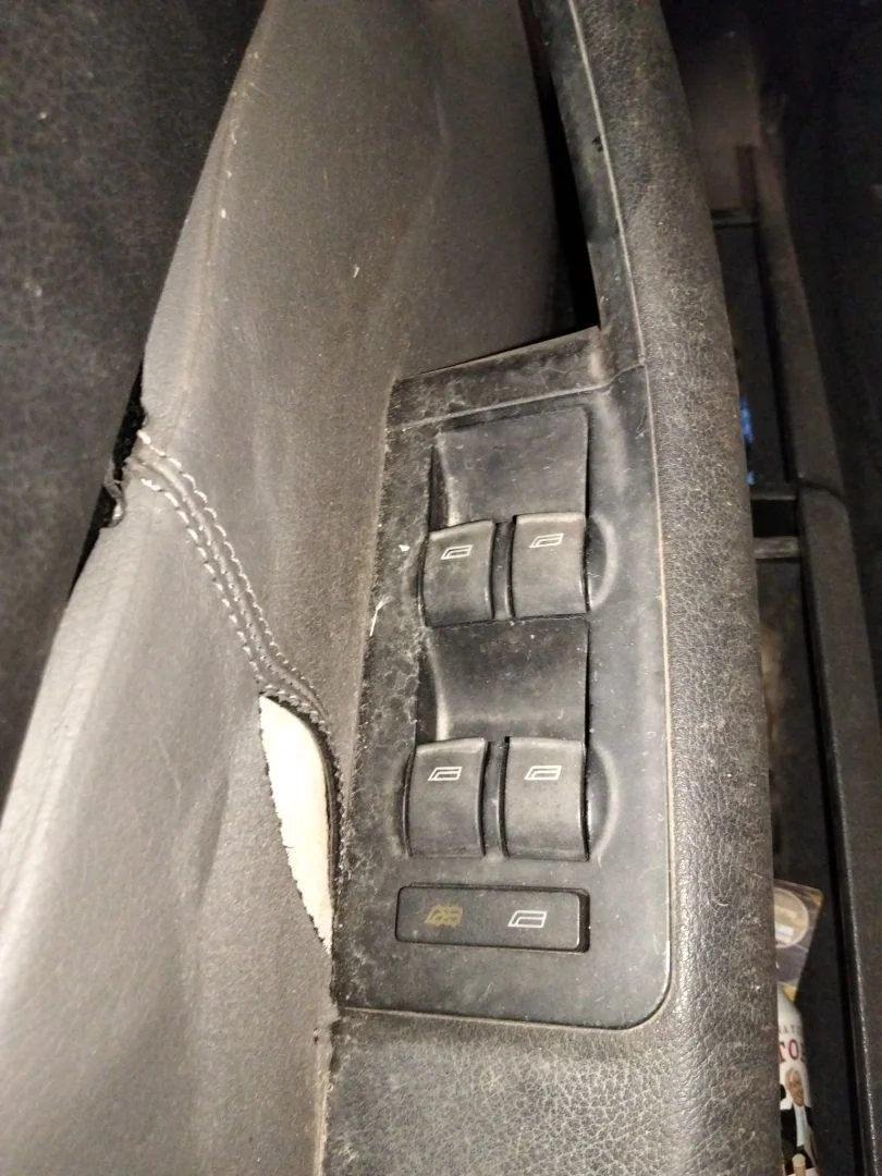 Foto de MANDO ELEVALUNAS DELANTERO IZQUIERDO AUDI ALLROAD QUATTRO QUATTRO (4B5)