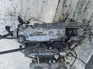 Foto de MOTOR COMPLETO HONDA CIVIC BERL. 3/4 (EG/EH) 1.5 CAT (90 CV / 66 KW) referencia D15Z3 foto 6