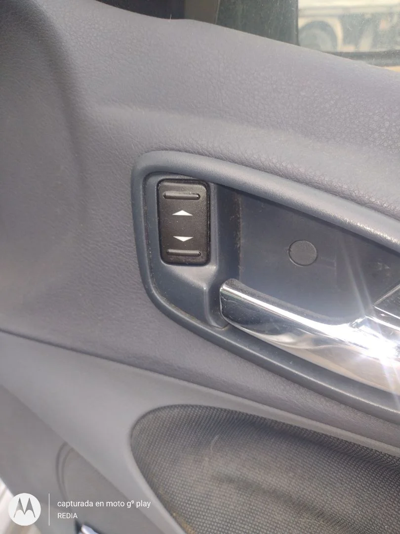 Foto de MANDO ELEVALUNAS DELANTERO DERECHO FORD S-MAX (CA1) 2.0 TDCi CAT (140 CV / 103 KW)