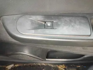 Foto de MANDO ELEVALUNAS DELANTERO DERECHO RENAULT CAPTUR I 1.5 dCi Diesel FAP Energy (90 CV / 66 KW) referencia 1135206X foto 1