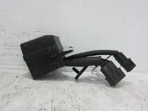 Foto de CAJA RELES / FUSIBLES MITSUBISHI 3000 GT (Z10) 3.0 Biturbo (286 CV / 210 KW)