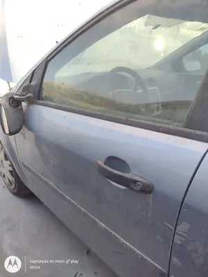 Foto de PUERTA DELANTERA IZQUIERDA FORD FOCUS SPORTBREAK (CAP) 1.6 16V CAT (101 CV / 74 KW) referencia 1505704
