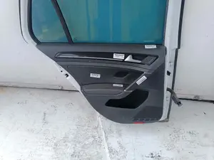 Foto de ELEVALUNAS TRASERO IZQUIERDO VOLKSWAGEN GOLF VII (5G1/BE1) 2.0 TDI (184 CV / 135 KW)